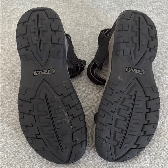 Teva Meachem Black Adjustable Sandals - Picture 7 of 10